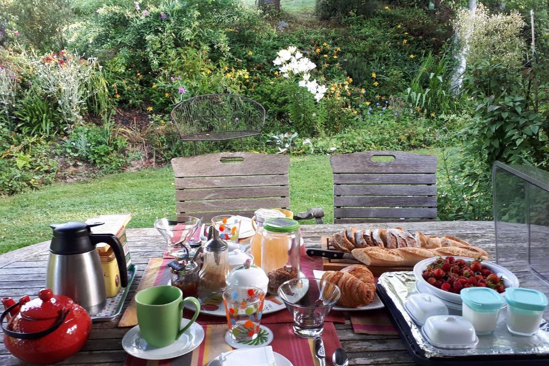 Photo of Others in Habas