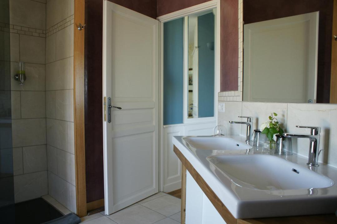 Photo of Bathroom in Pontorson