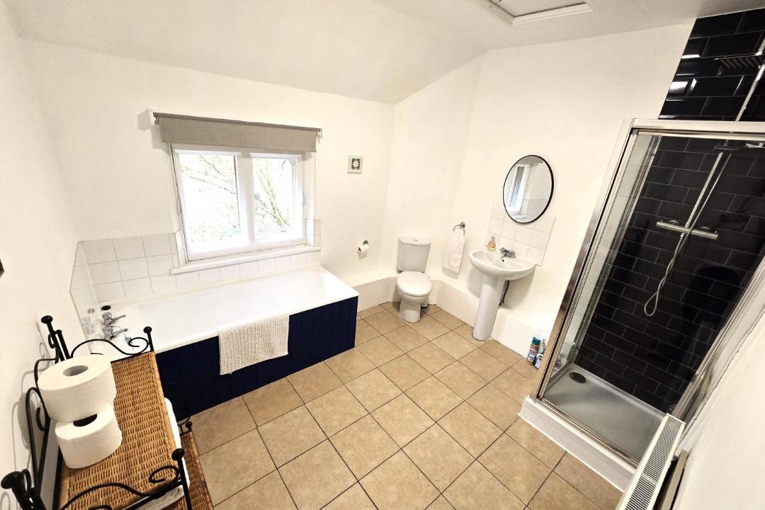 Photo of Bathroom in Knebworth