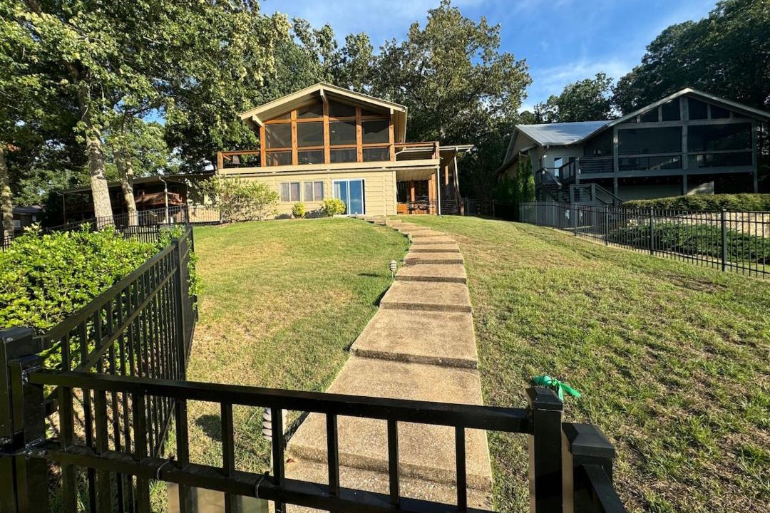 Photo of Others in Jasper