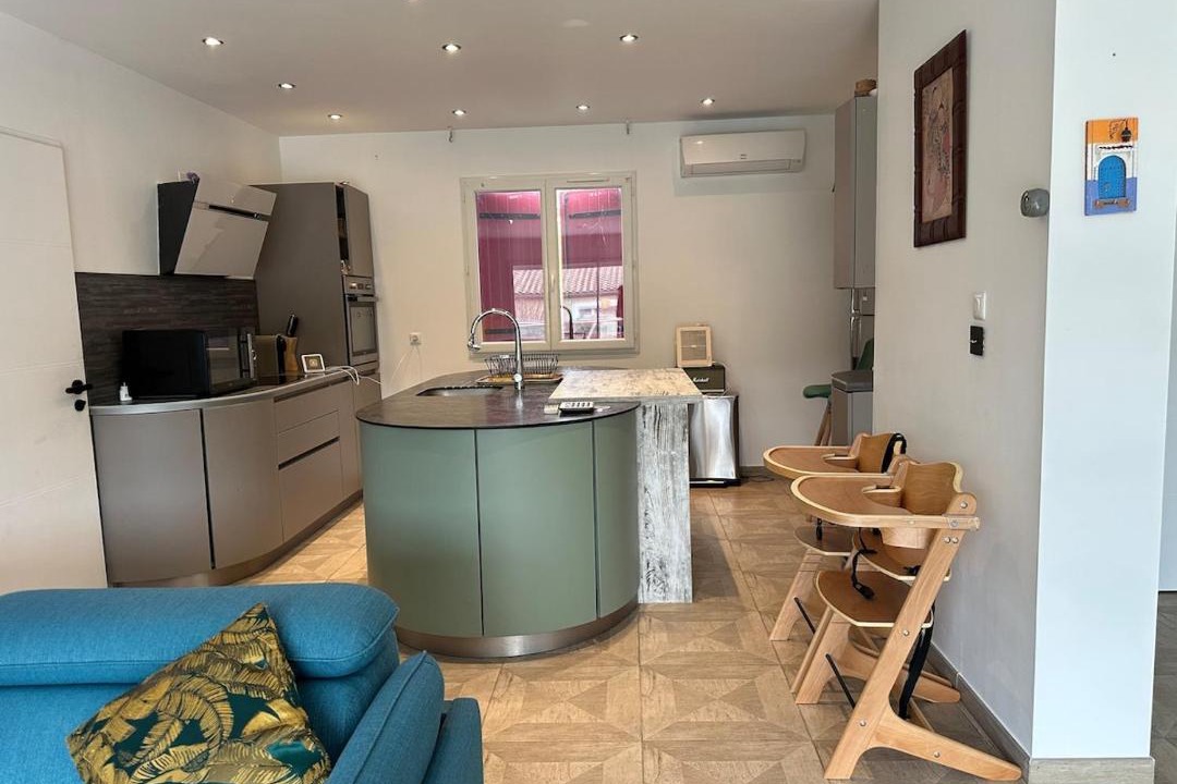 Photo of Others in Sauve