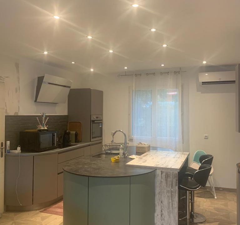 Photo of Others in Sauve