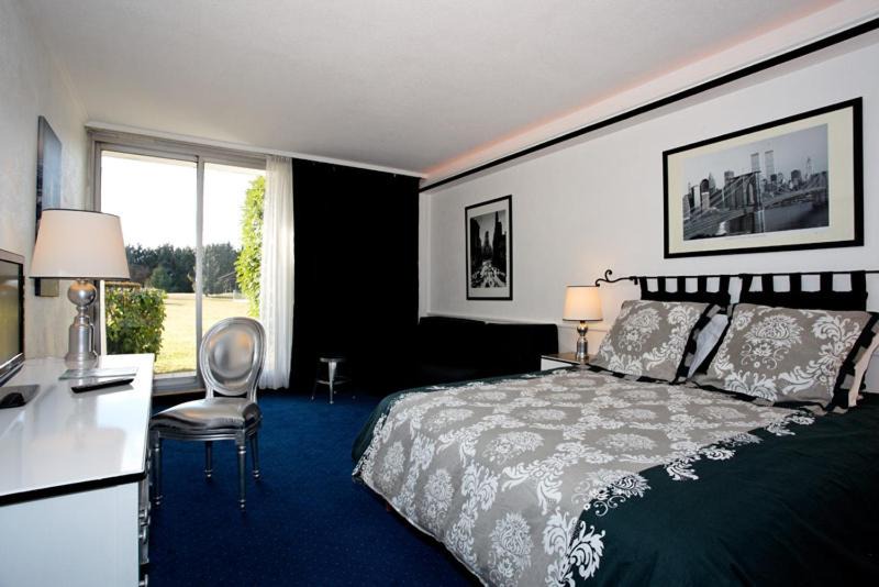 Photo of Bedroom in Saulx-les-Chartreux