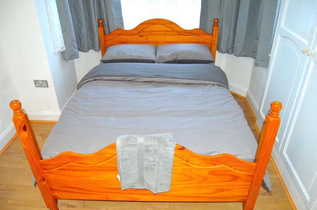 Photo of Bedroom in Woodside