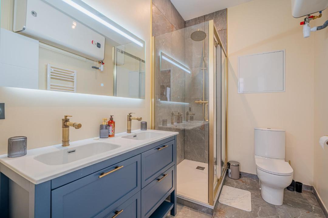 Photo of Bathroom in Secteur 2