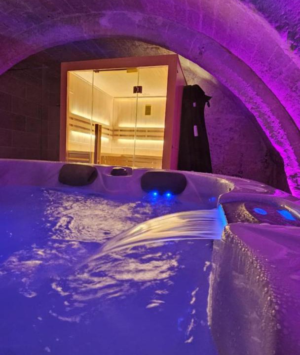 Photo of Others in Orbec