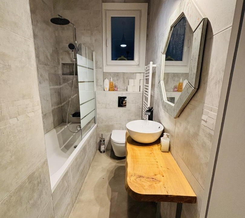 Photo of Bathroom in Vitry-sur-Seine