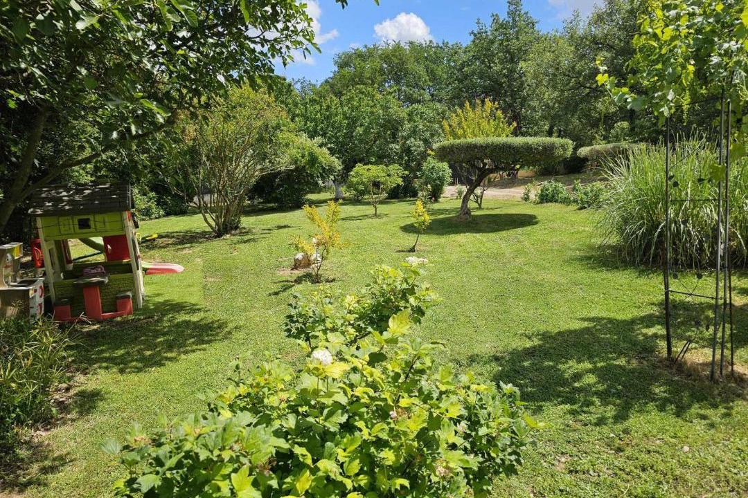 Photo of Others in Tourves