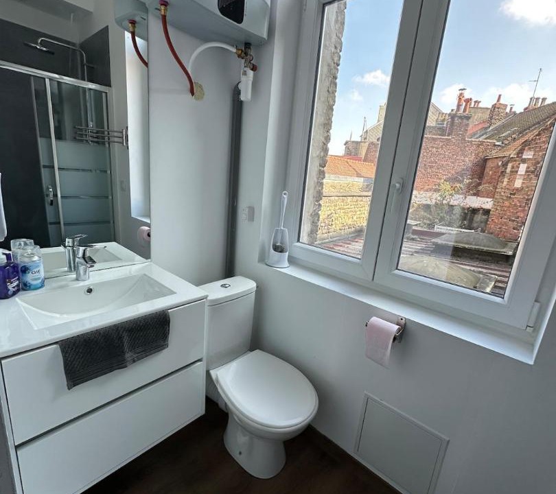 Photo of Bathroom in Calais