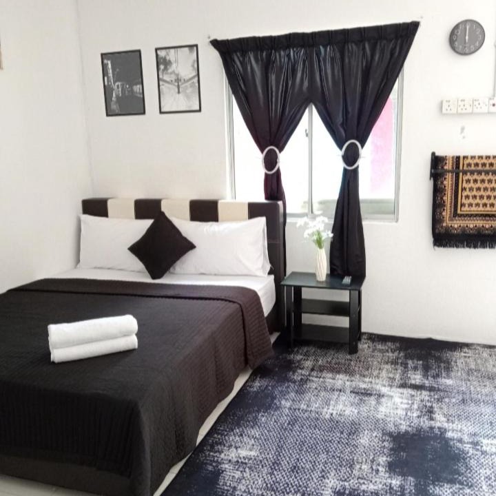 Photo of Bedroom in Kampung Telong