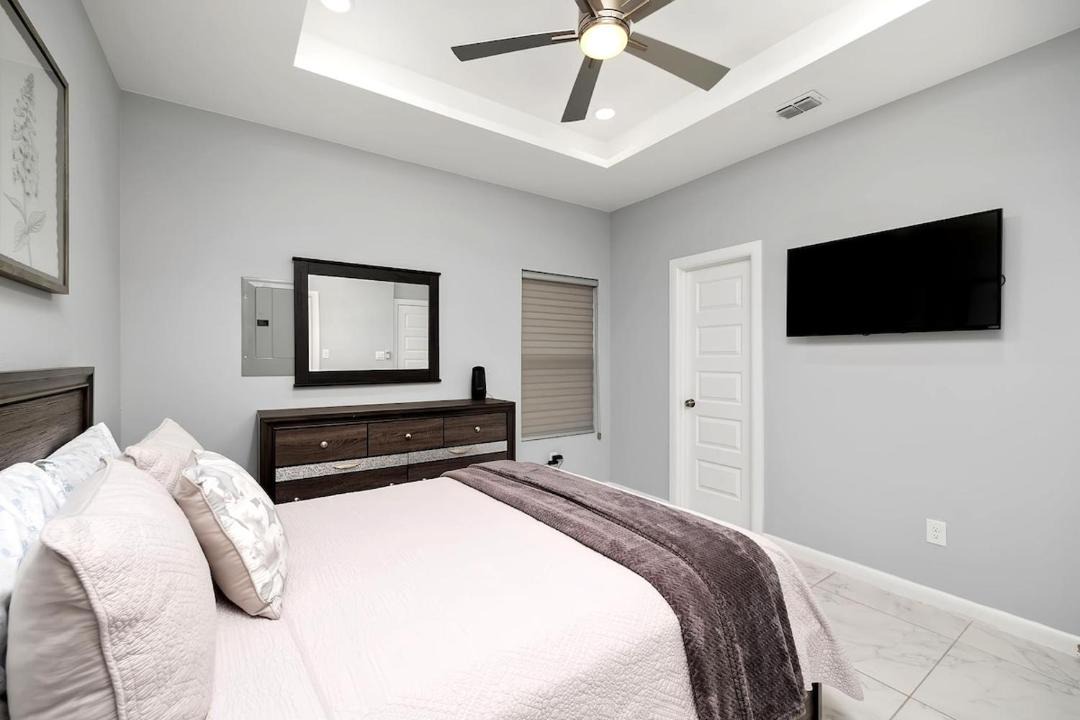 Photo of Bedroom in Edinburg