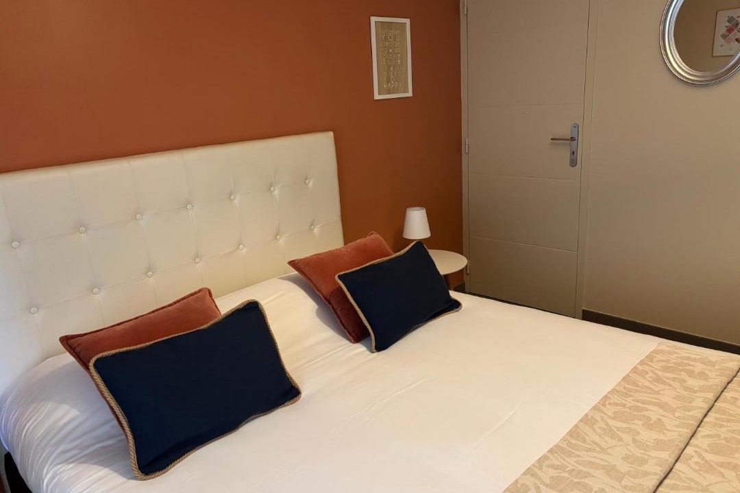 Photo of Bedroom in La Demi - Lune