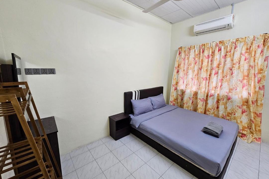Photo of Bedroom in Taman Wah Keong