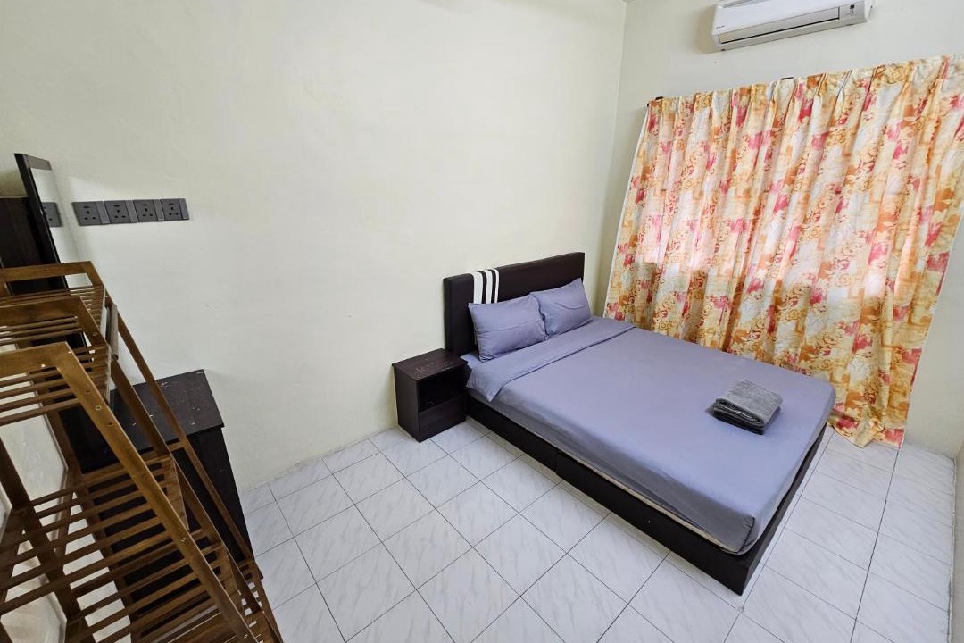 Photo of Bedroom in Taman Wah Keong