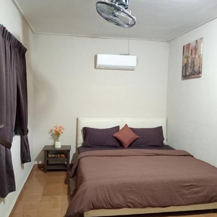 Photo of Bedroom in Kampung Telong