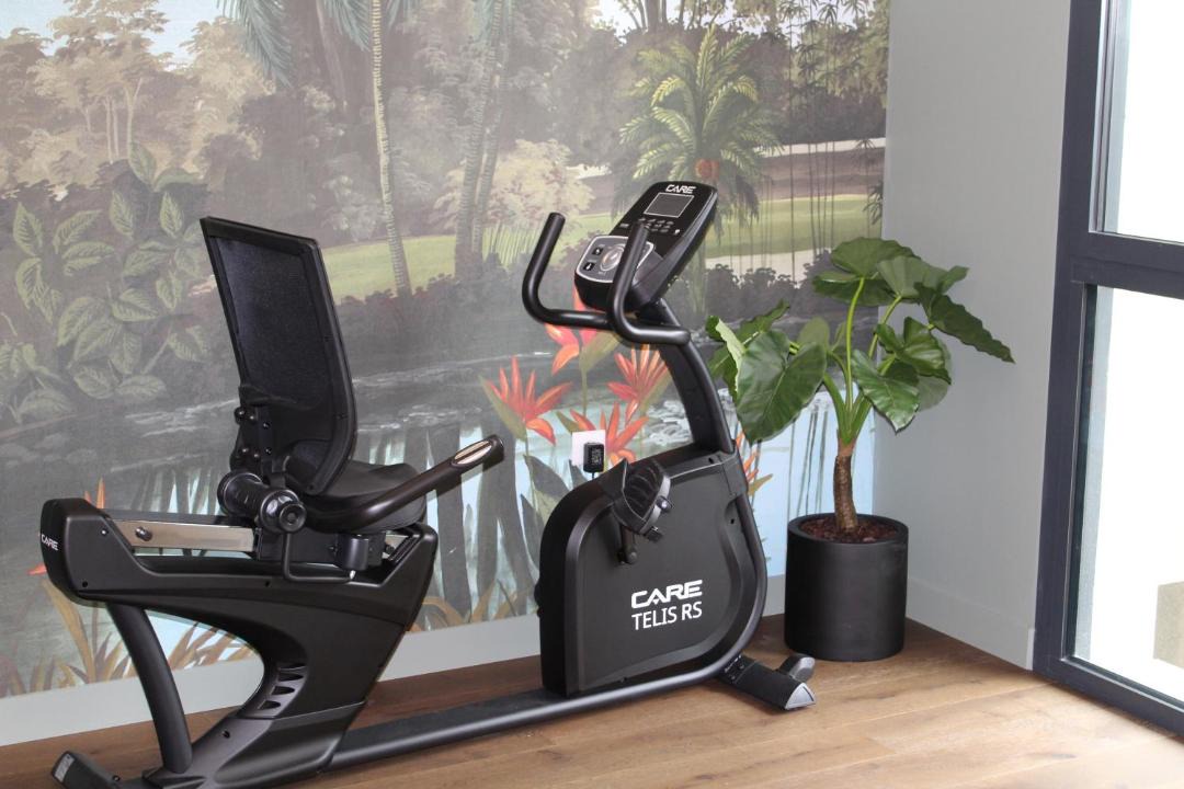 Photo of Others in Flore