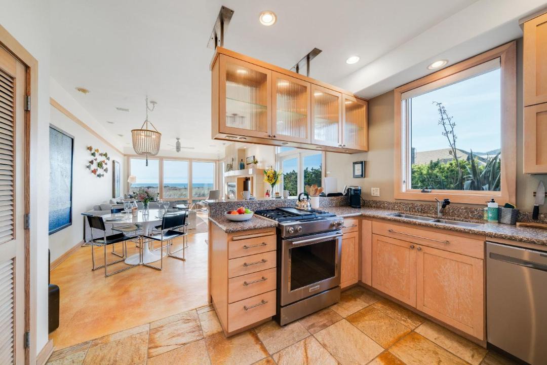 Photo of Kitchen in Manzanita