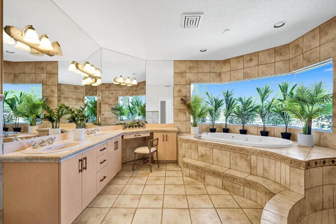 Photo of Others in Plantation