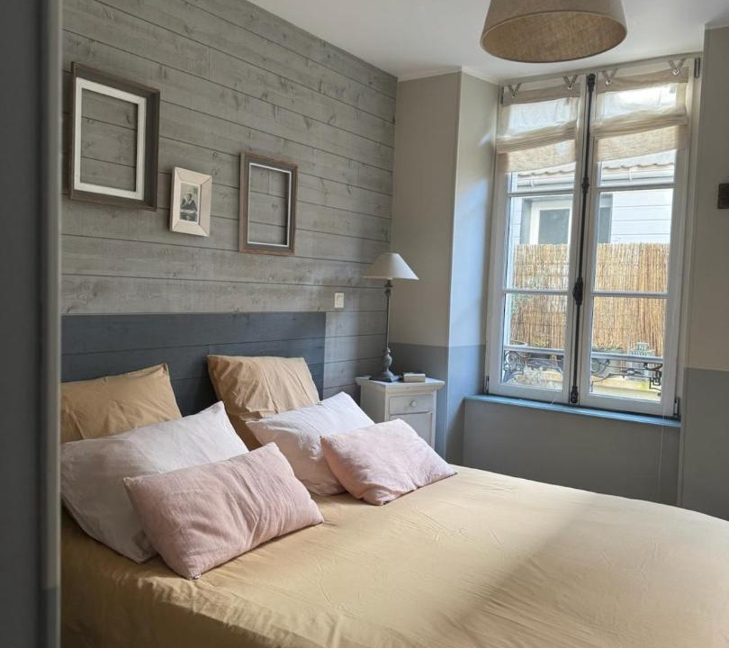 Photo of Bedroom in Port-en-Bessin-Huppain