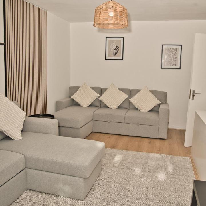 Photo of Livingroom in Swiss Cottage