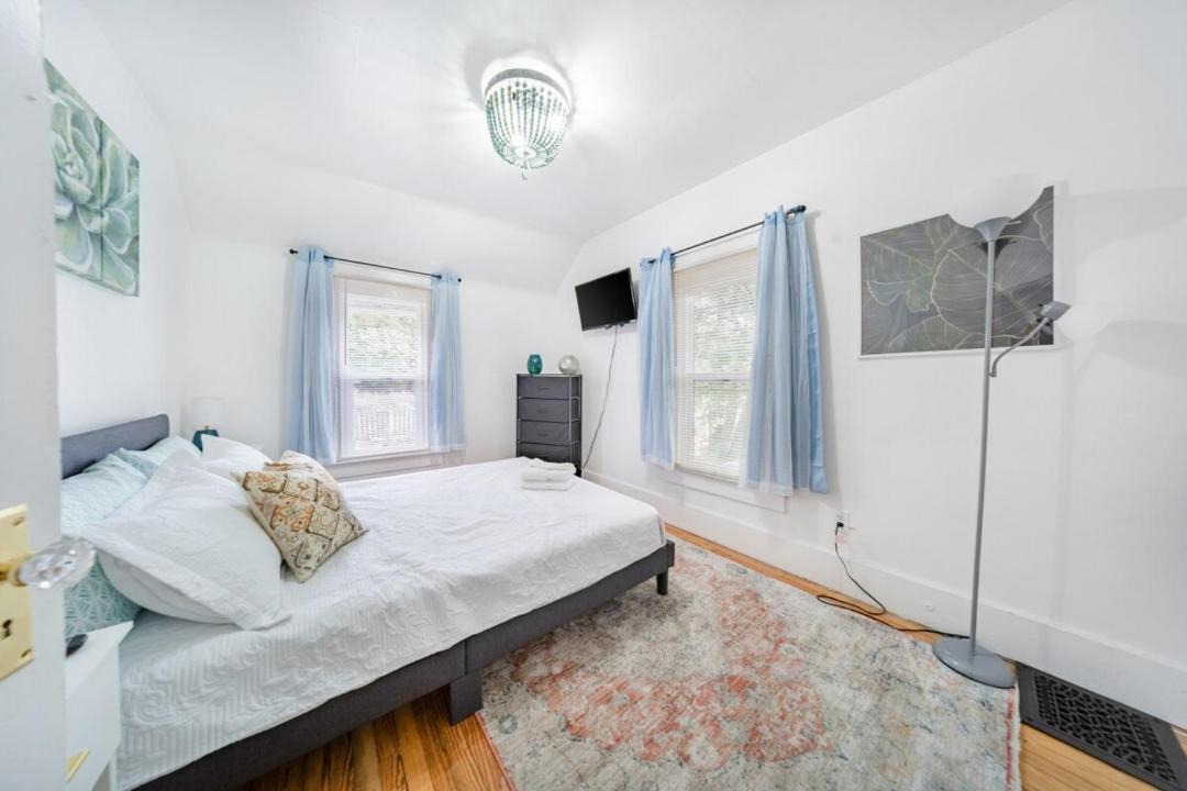 Photo of Bedroom in Akron