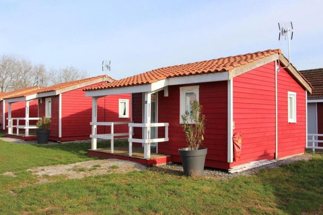 Photo of Buildings in Signy-lAbbaye