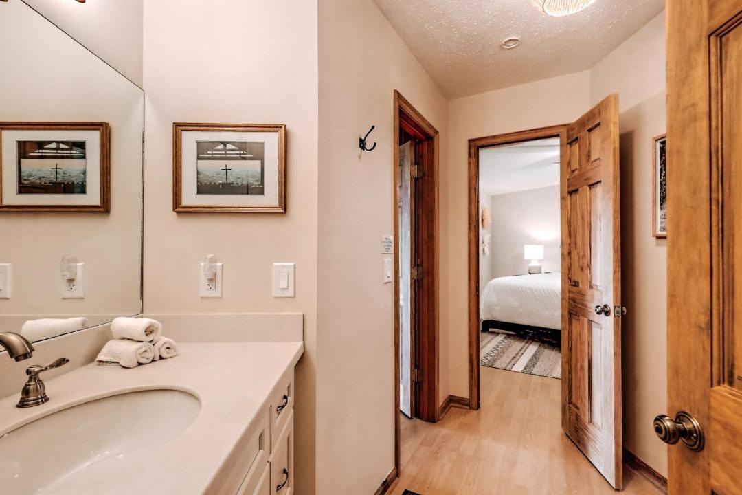 Photo of Others in Dillard