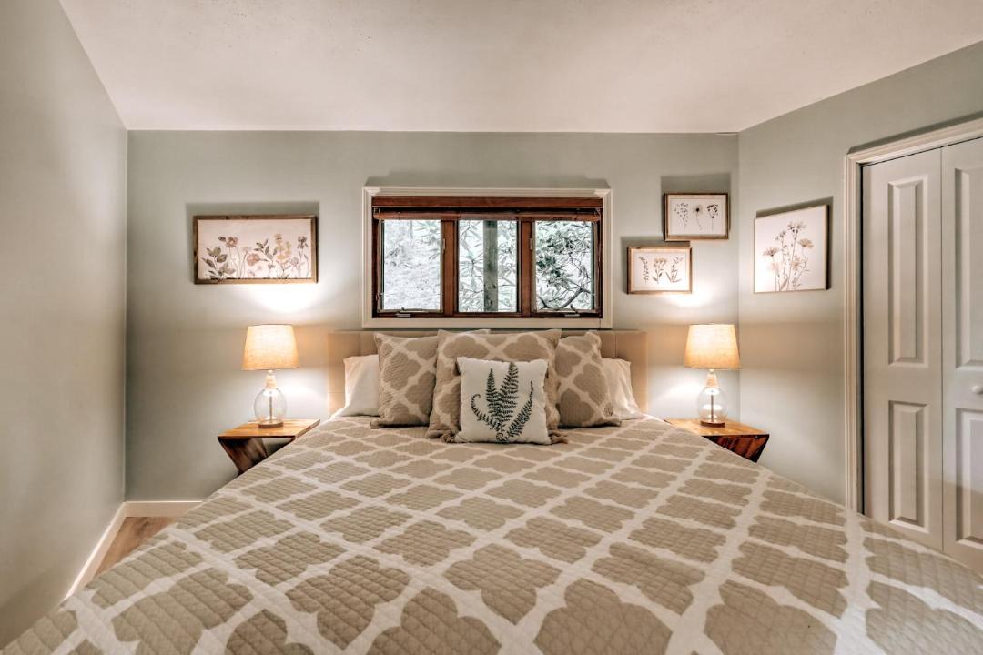 Photo of Bedroom in Dillard