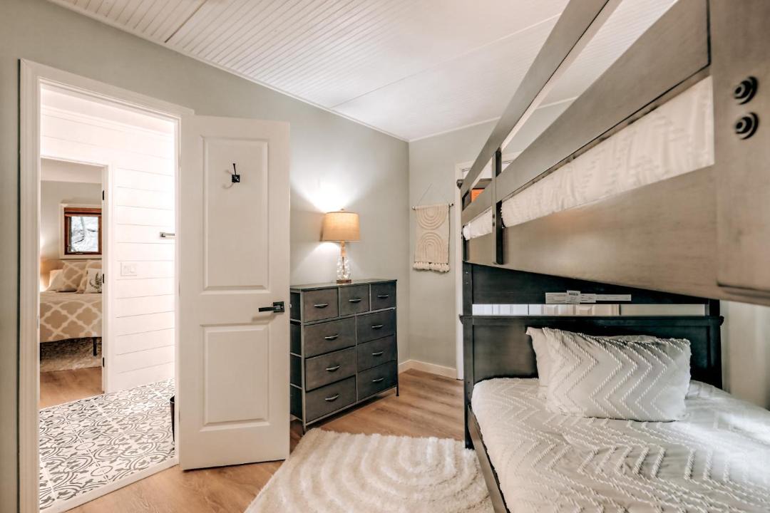 Photo of Bedroom in Dillard