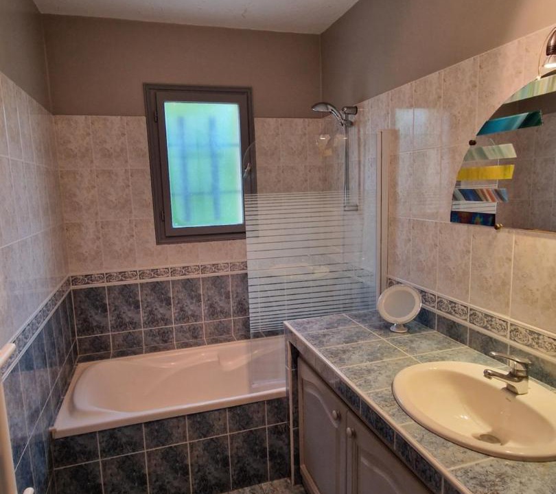 Photo of Bathroom in Saint-Martial-de-Valette