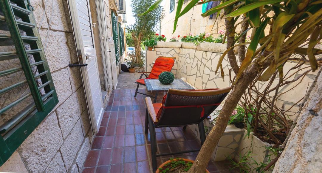 Photo of Patio Balcony in Pile