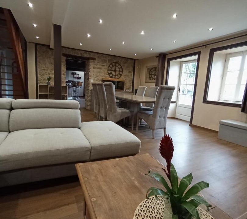 Photo of Livingroom in Saint-Etienne-du-Bois