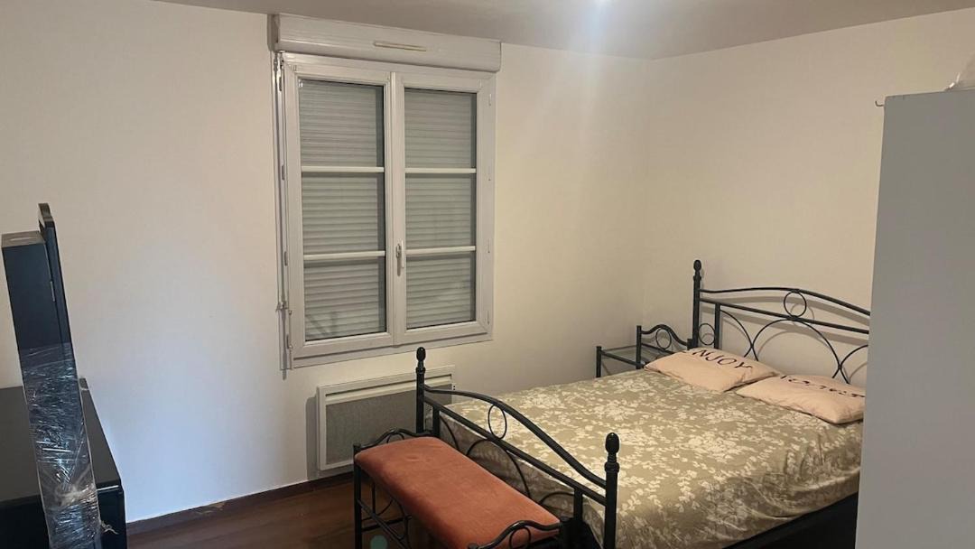 Photo of Bedroom in Cuts