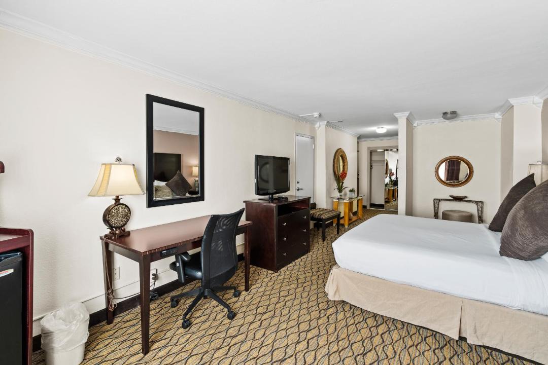 Photo of Bedroom in Fort Lee