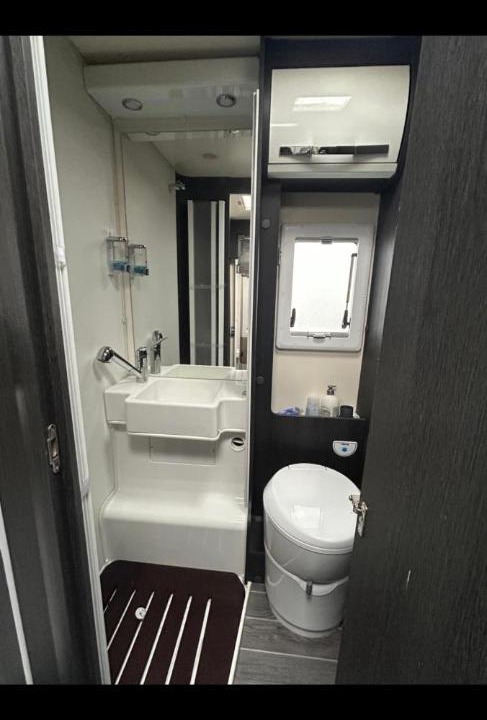 Photo of Bathroom in Yvre-l'Eveque