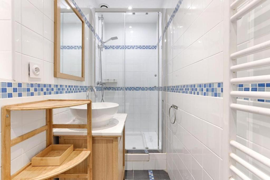 Photo of Bathroom in Saint-Fargeau