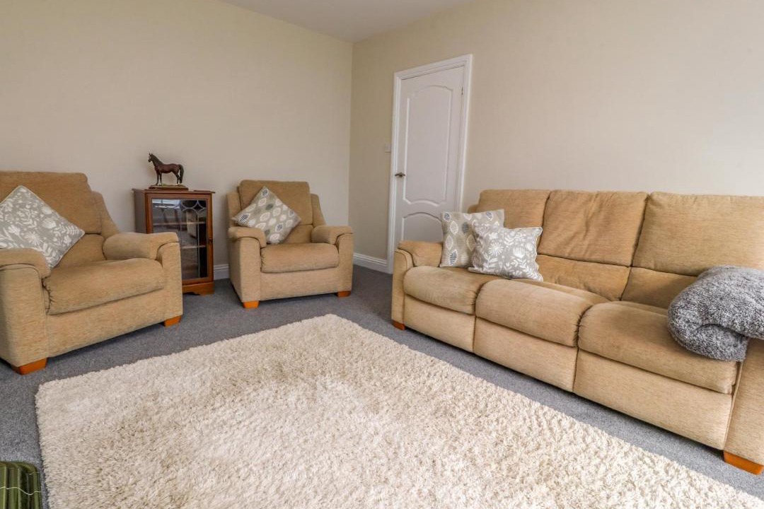 Photo of Livingroom in Wadsworth