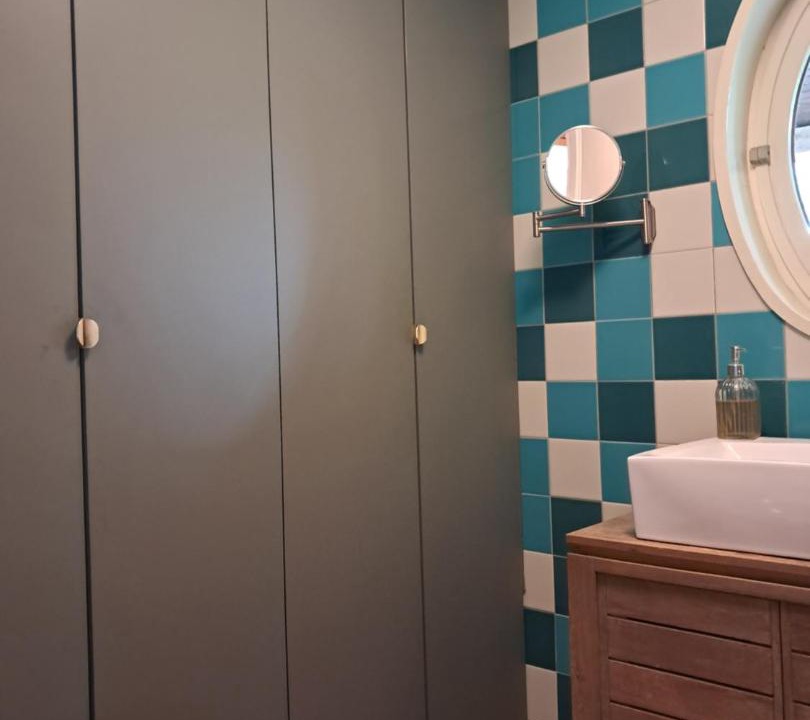 Photo of Bathroom in Cinq-Mars-la-Pile