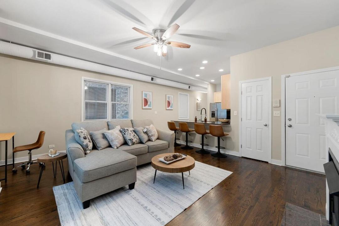 Photo of Others in Tri-Taylor