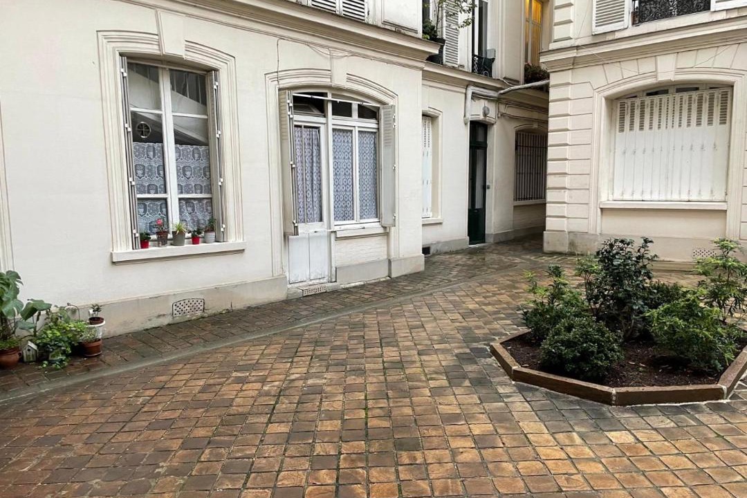 Photo of Others in 8th Arrondissement