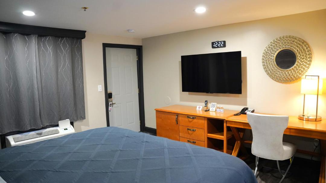 Photo of Bedroom in Newington