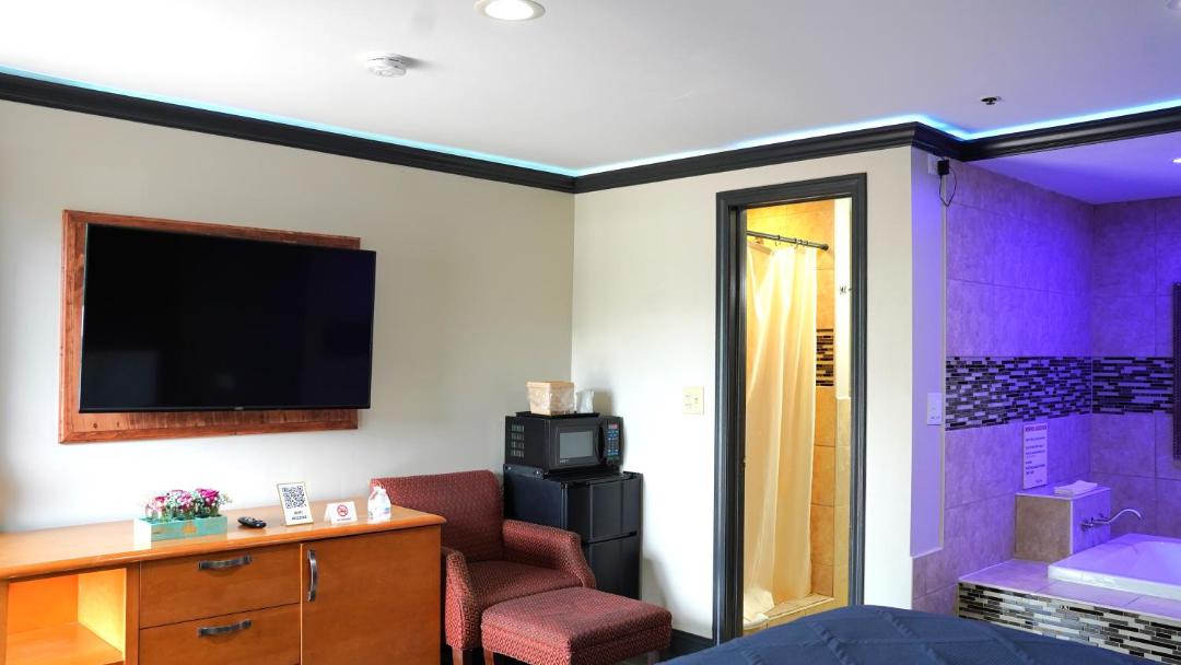 Photo of Others in Newington