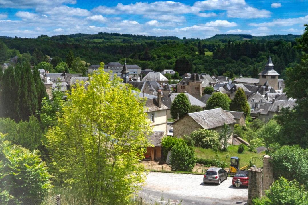 Photo of Buildings in Correze