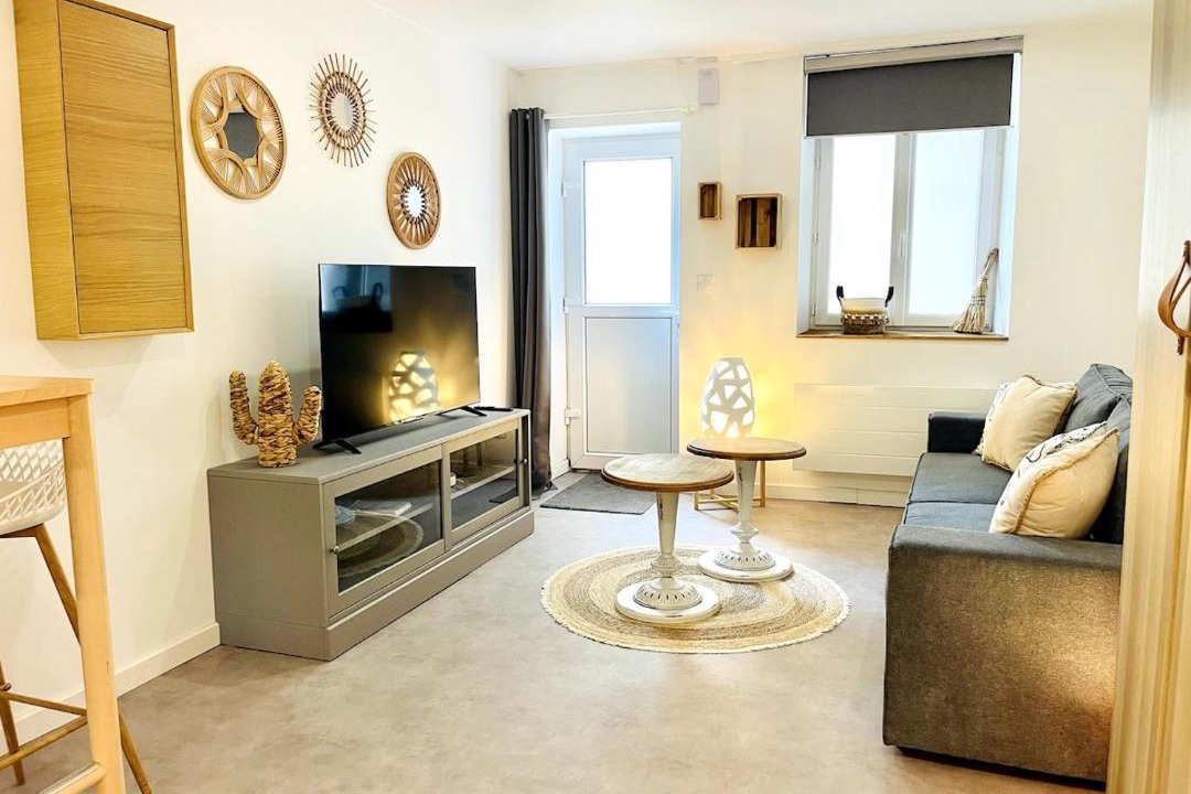 Photo of Others in Olivet