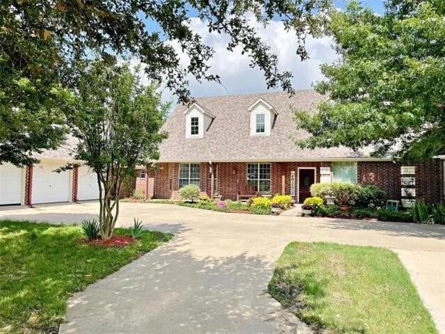 Photo of Others in Point