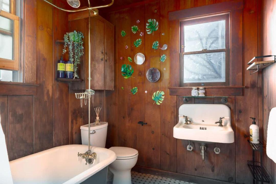 Photo of Bathroom in Downtown Berkeley