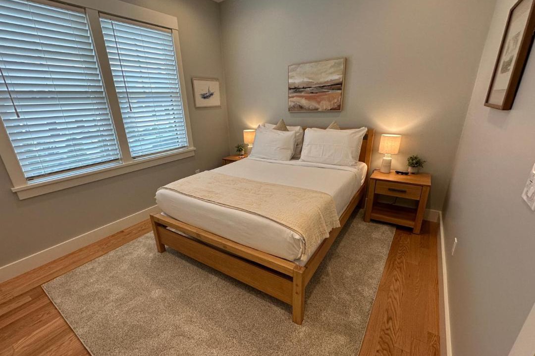 Photo of Bedroom in Off Broadway