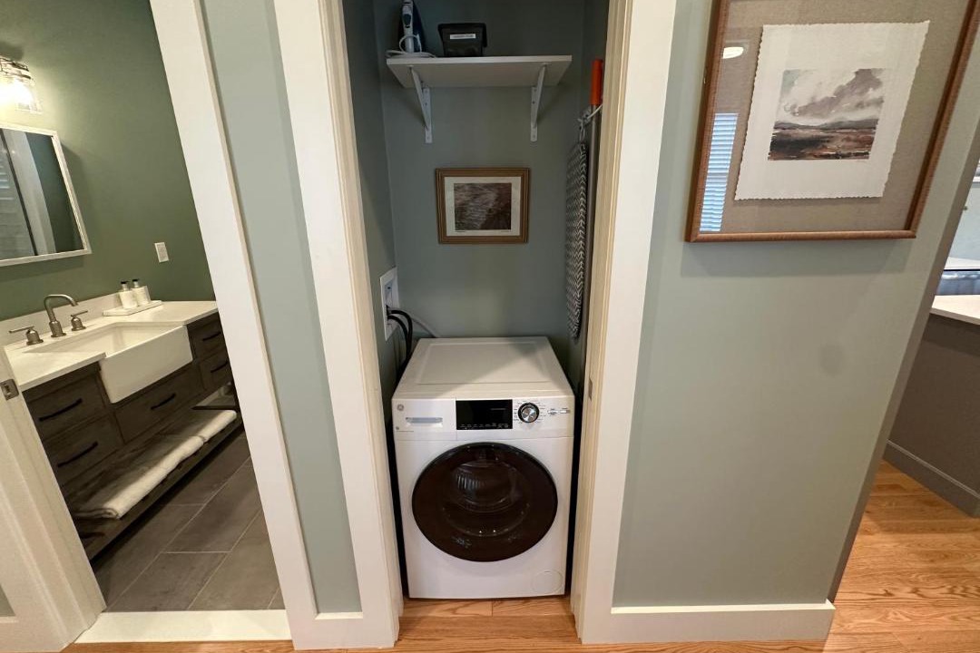 Photo of Bathroom in Off Broadway