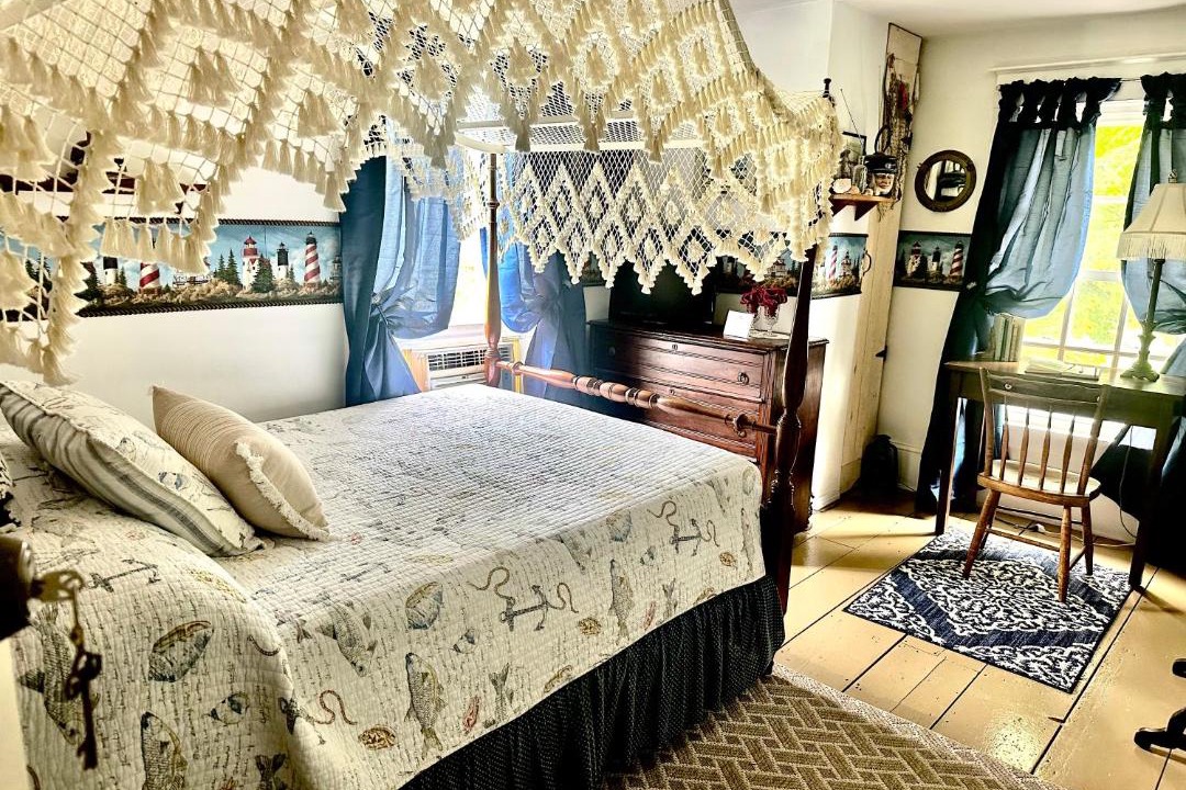 Photo of Bedroom in Holcomb