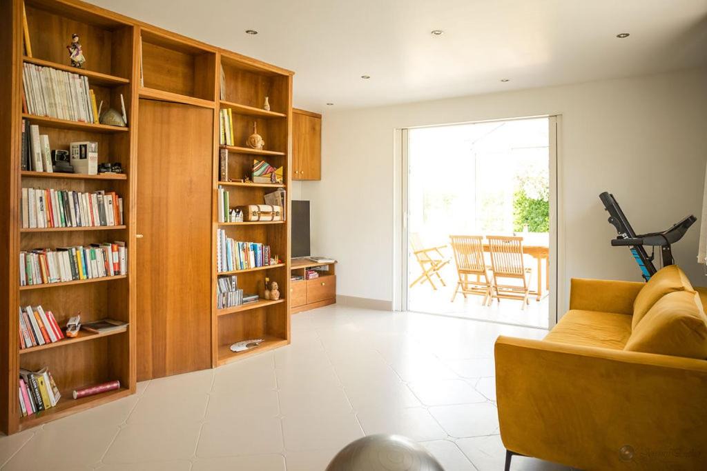 Photo of Livingroom in 17th Arrondissement Batignolles-Monceau